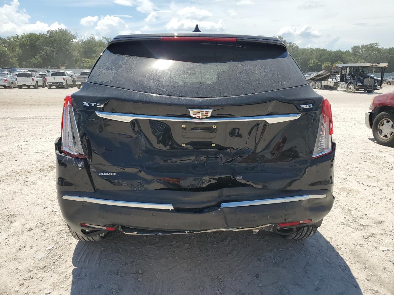 1GYKNGRS0JZ125160 2018 Cadillac Xt5 Platinum