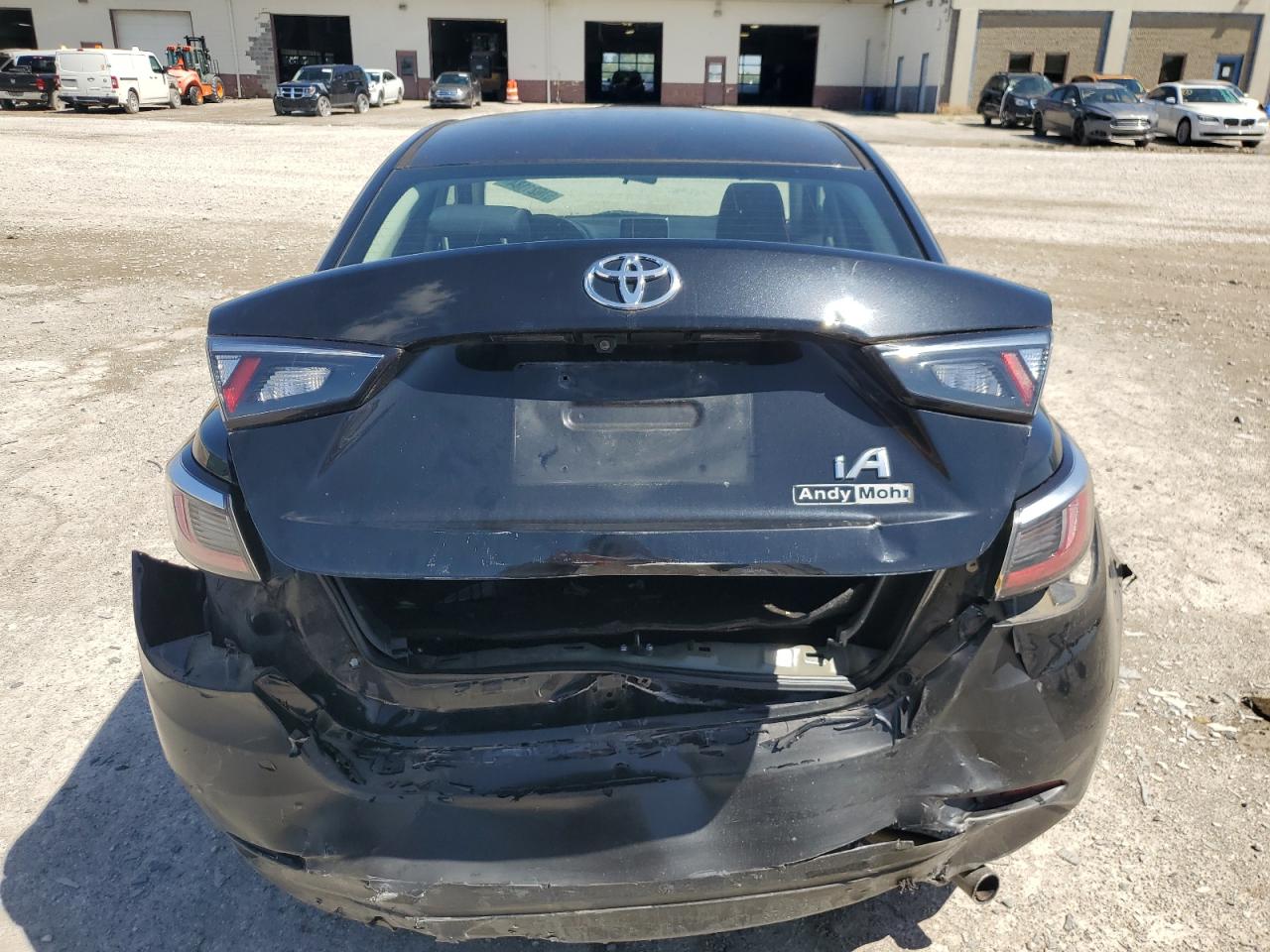 3MYDLBYV0HY192155 2017 Toyota Yaris Ia