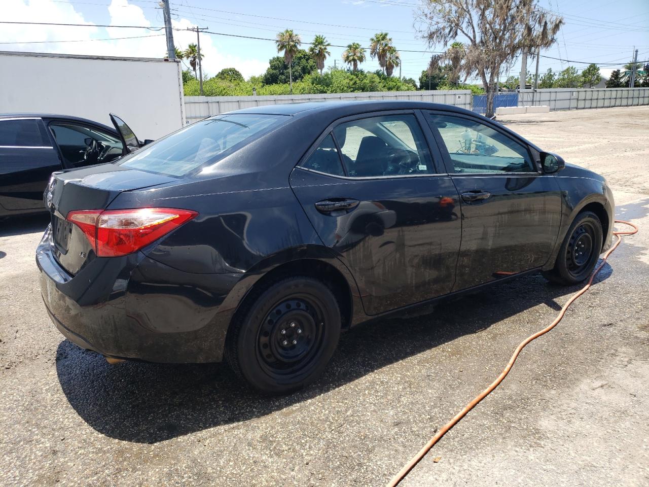 5YFBURHE8HP689014 TOYOTA COROLLA 2017