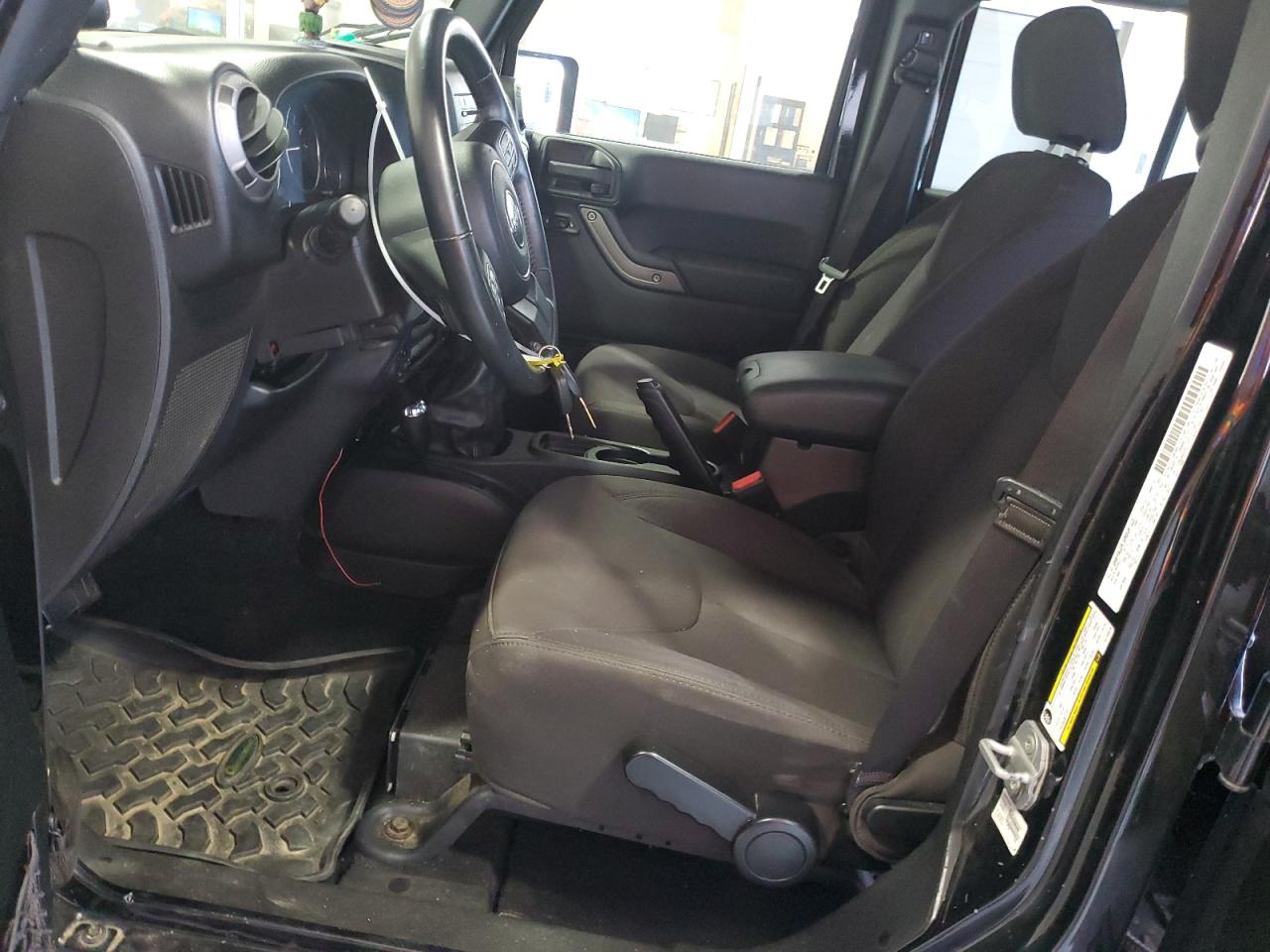 1C4BJWDG2EL123319 2014 Jeep Wrangler Unlimited Sport