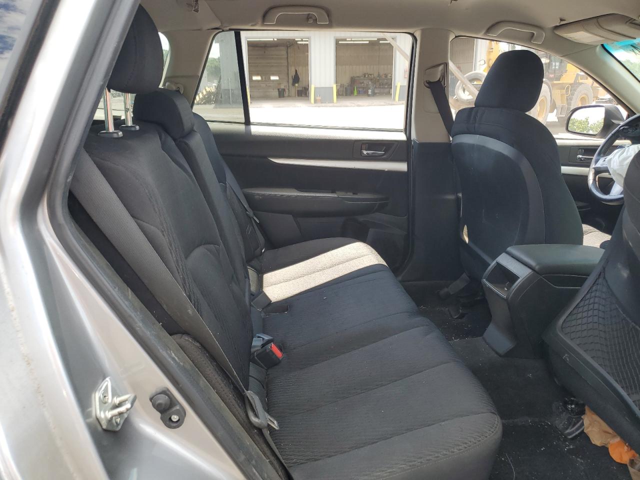 4S4BRBCC3A3325639 2010 Subaru Outback 2.5I Premium