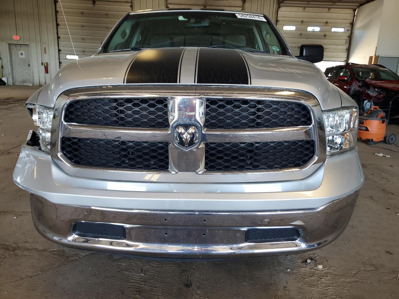 1C6RR7GT2ES141127 2014 Ram 1500 Slt