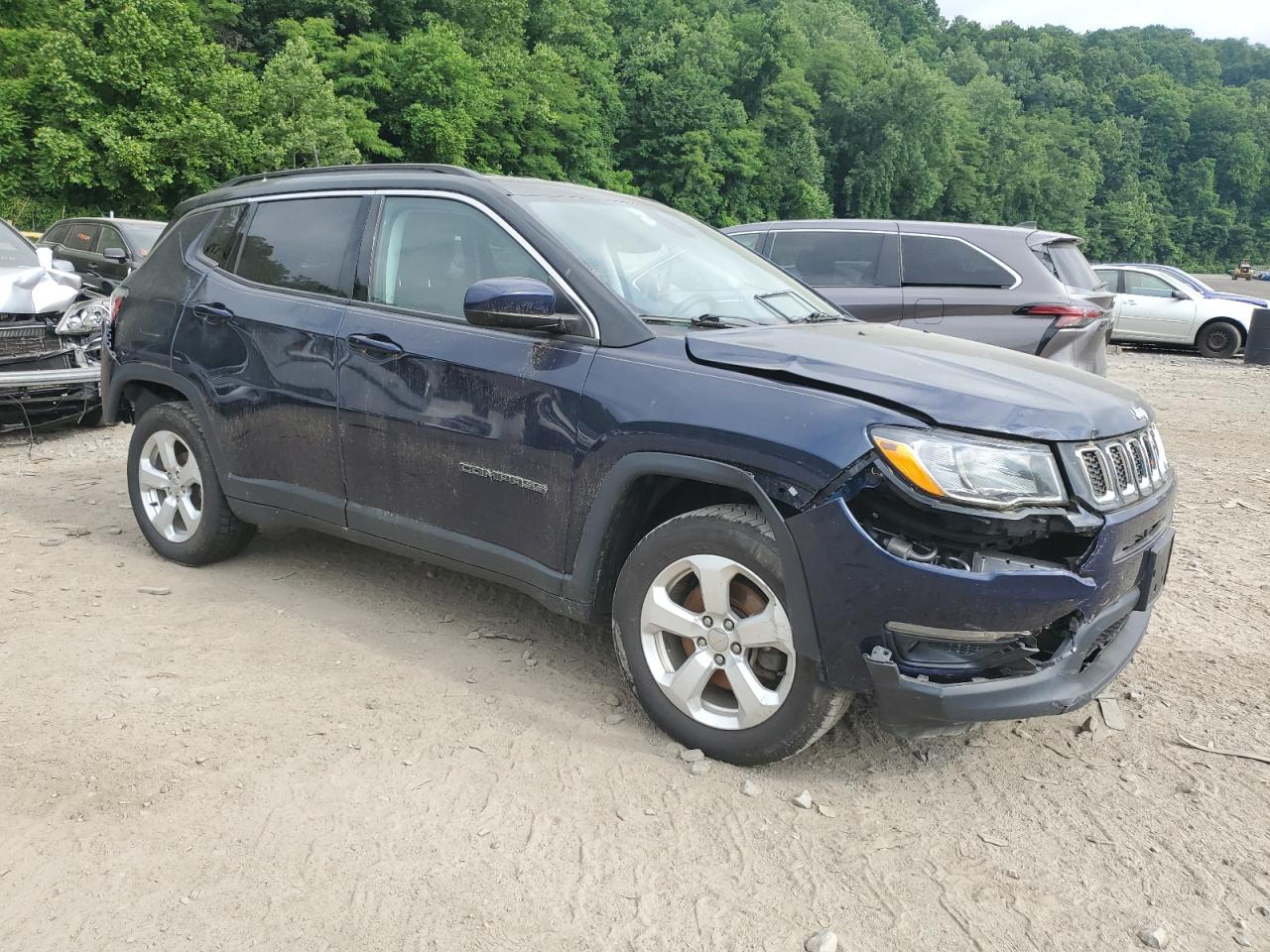 2018 Jeep Compass Latitude vin: 3C4NJCBB9JT226982