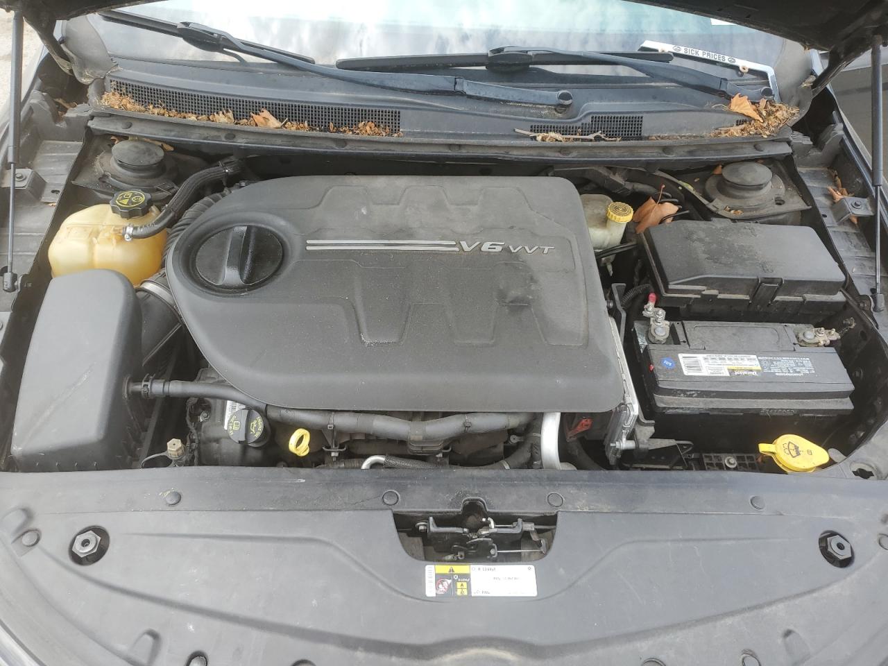 1C3CCCBG4FN690111 2015 Chrysler 200 S