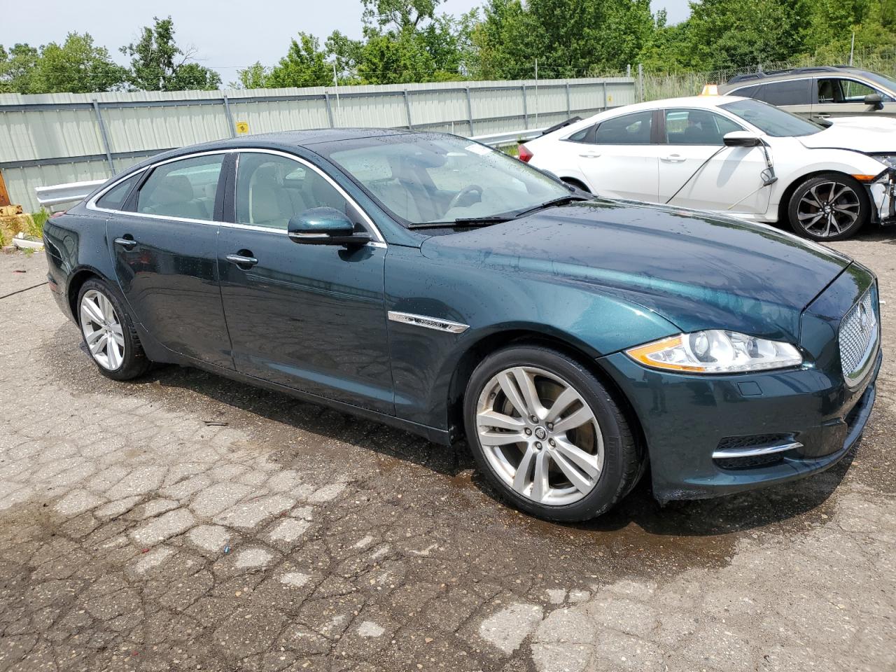 SAJWA2GB6CLV38085 2012 Jaguar Xjl