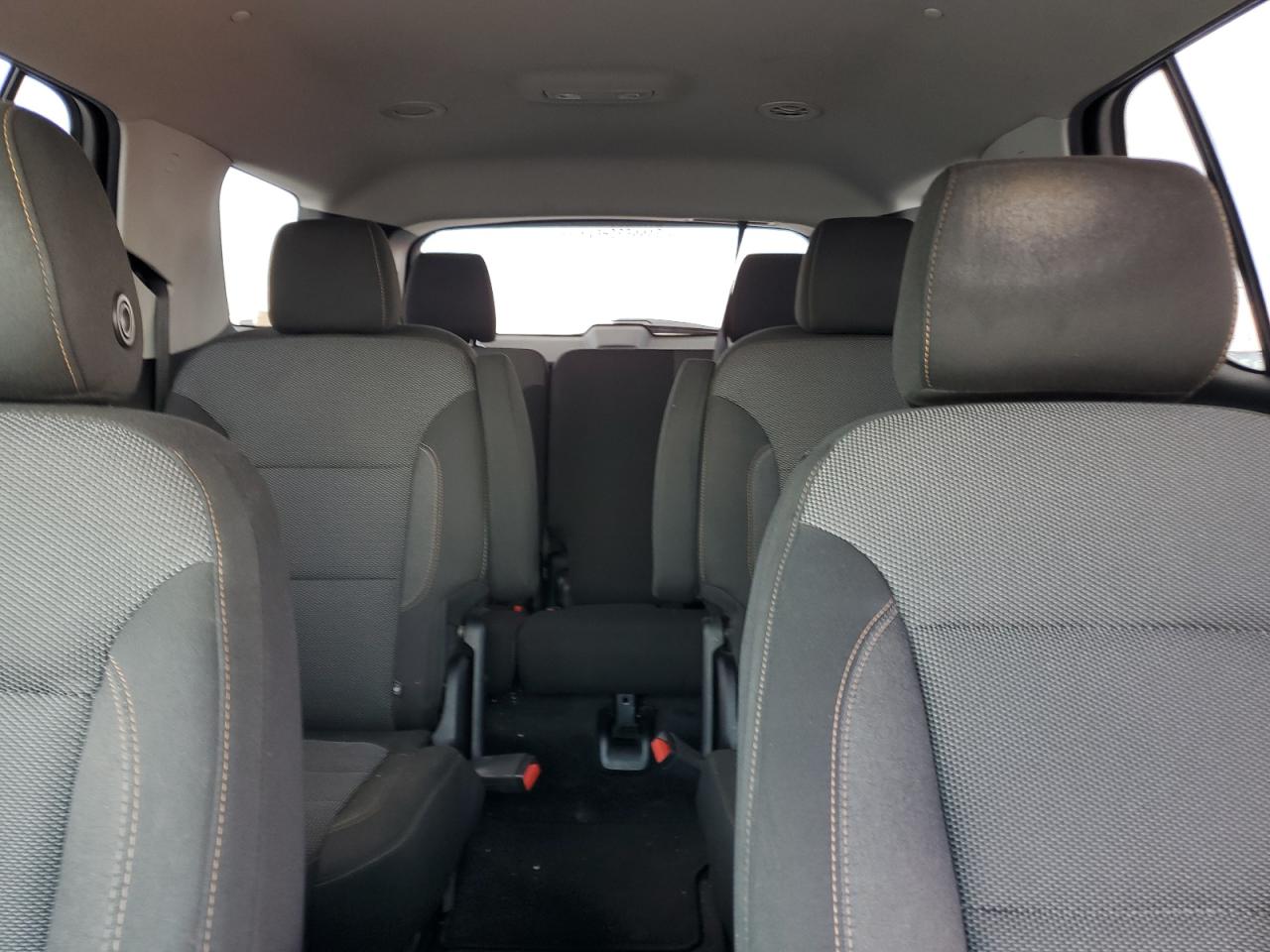 1GNERGKW2KJ146426 2019 Chevrolet Traverse Lt