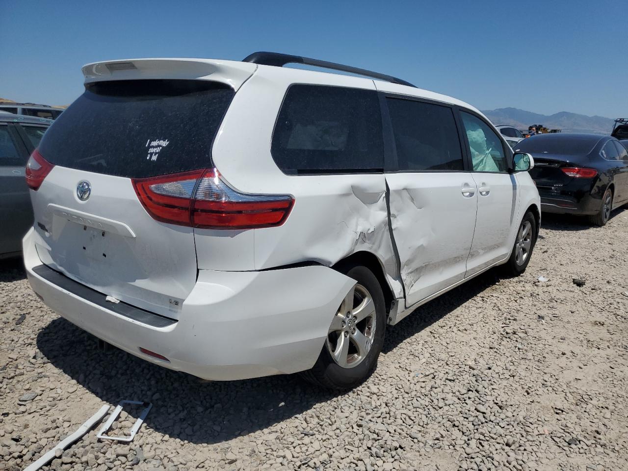 2015 Toyota Sienna Le vin: 5TDKK3DC1FS529312