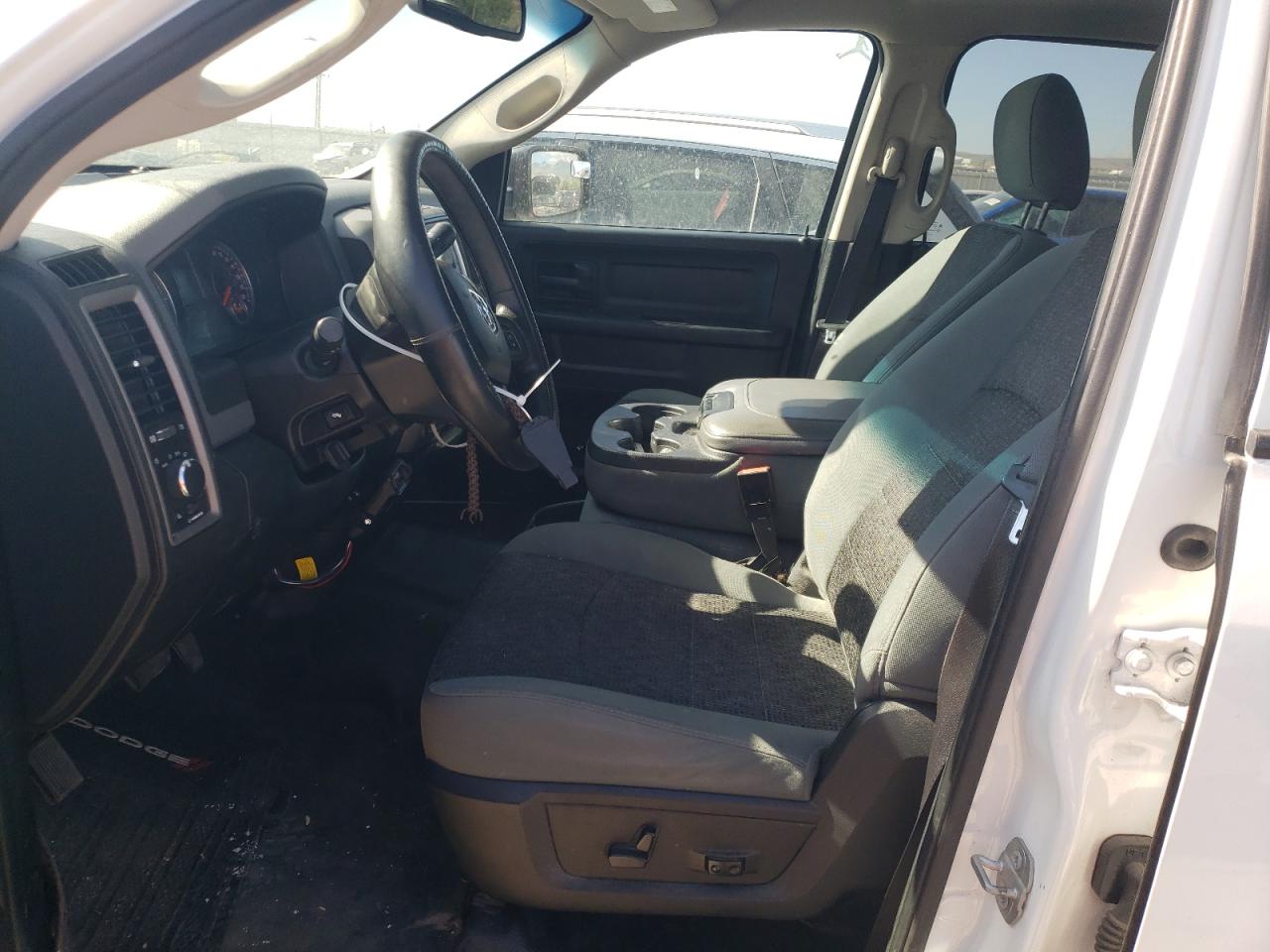 1C6RR7XT7FS771811 2015 Ram 1500 Ssv