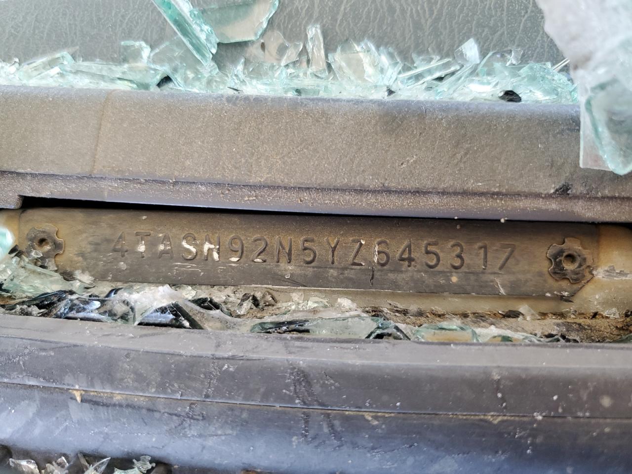 4TASN92N5YZ645317 2000 Toyota Tacoma Xtracab Prerunner