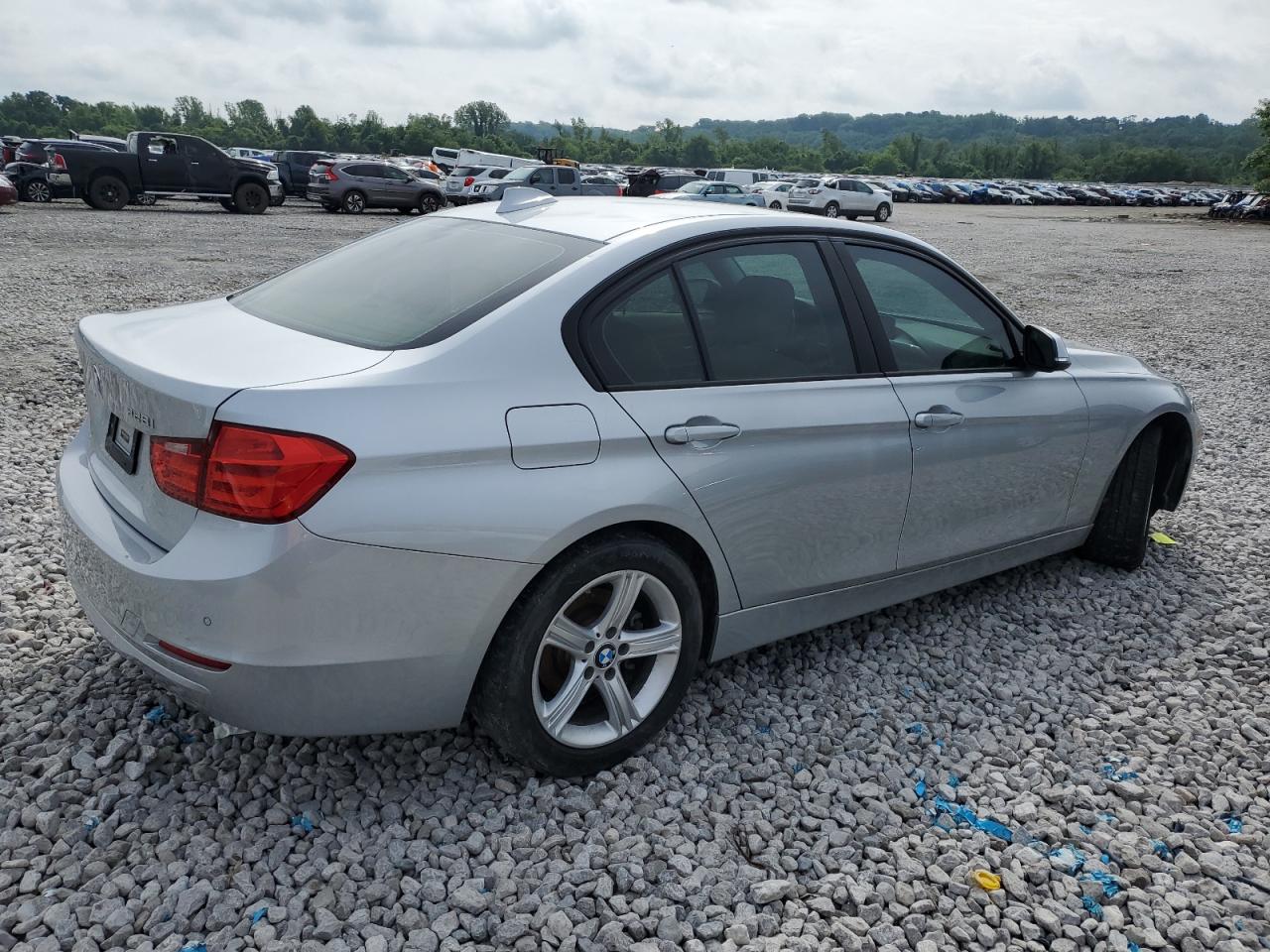 2015 BMW 328 Xi vin: WBA3B3C59FF547237