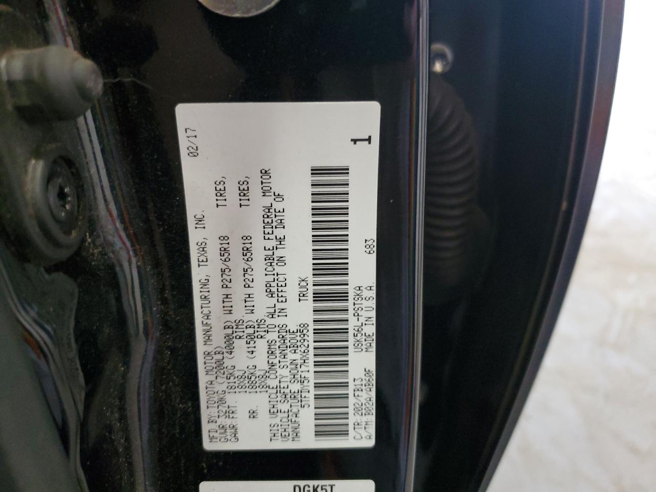 5TFDY5F17HX629958 2017 Toyota Tundra Crewmax Sr5