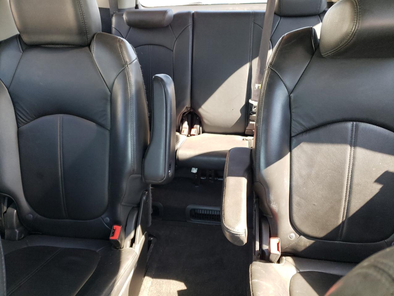 1GKKRSED8BJ109328 2011 GMC Acadia Slt-2