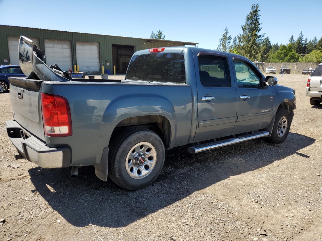 3GTP2UEA6BG357084 2011 GMC Sierra K1500 Sl