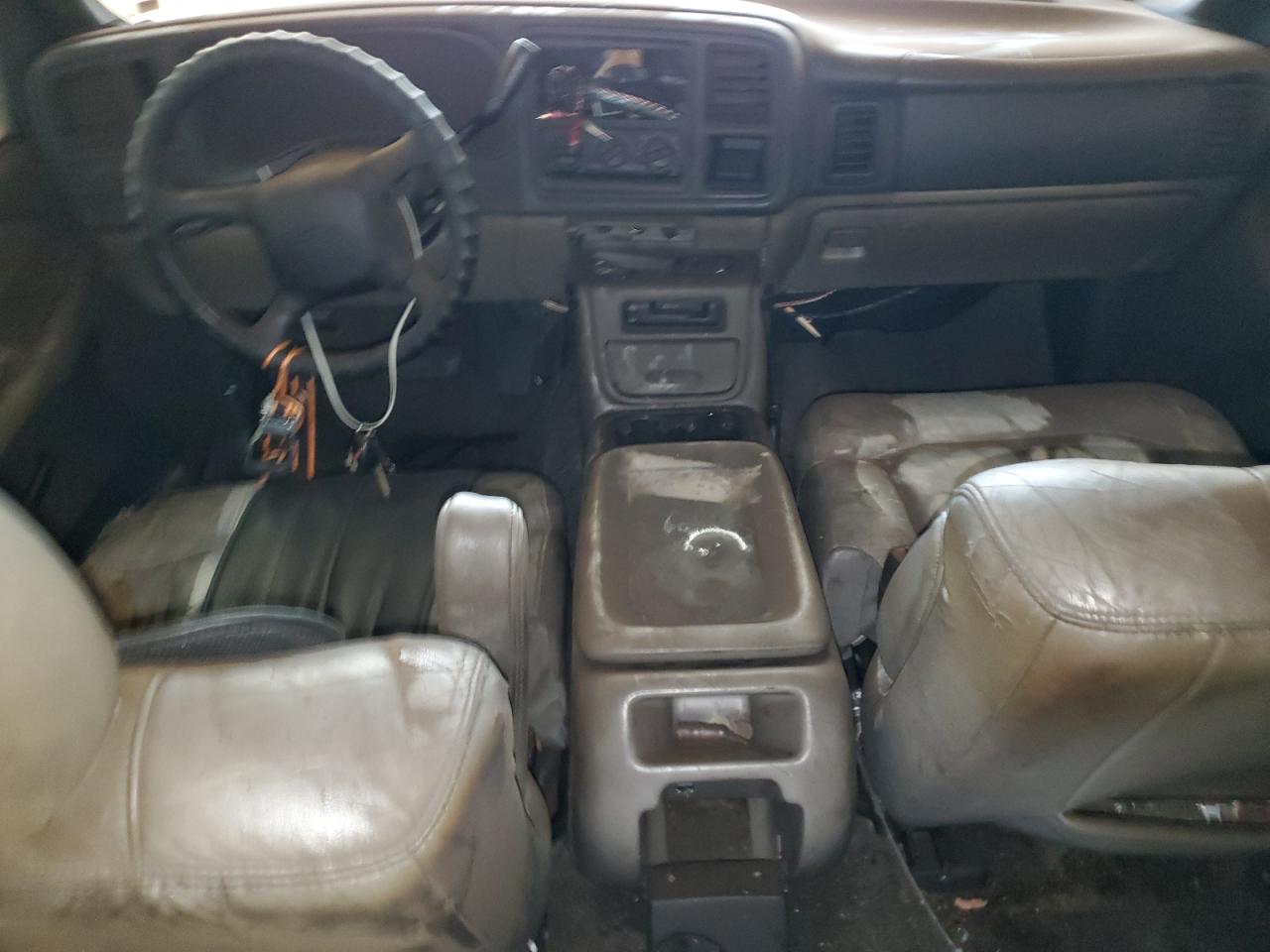 1GNEC13T21J224883 2001 Chevrolet Tahoe C1500