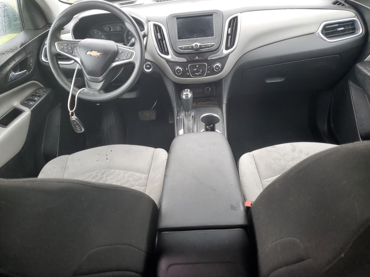 2GNAXHEV8L6122451 2020 Chevrolet Equinox Ls