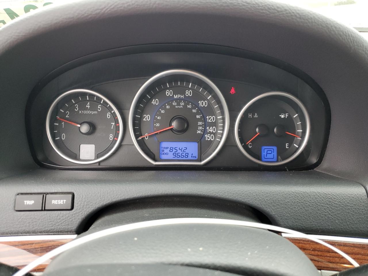 KM8NUDCC0AU133077 2010 Hyundai Veracruz Gls