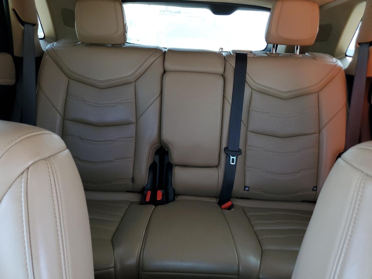 1GYKNGRS3JZ222840 2018 Cadillac Xt5 Platinum