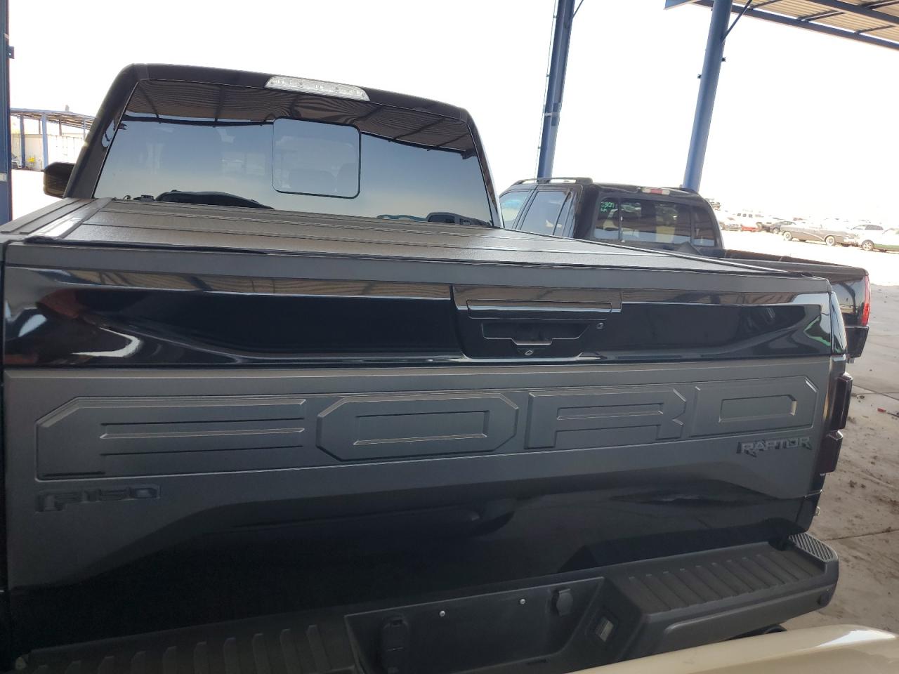 1FTFW1RG8JFA16136 2018 Ford F150 Raptor