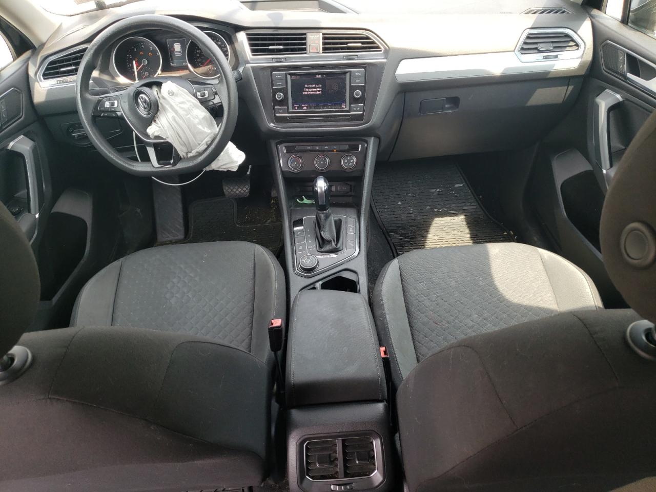 3VV0B7AX3JM021777 2018 Volkswagen Tiguan S