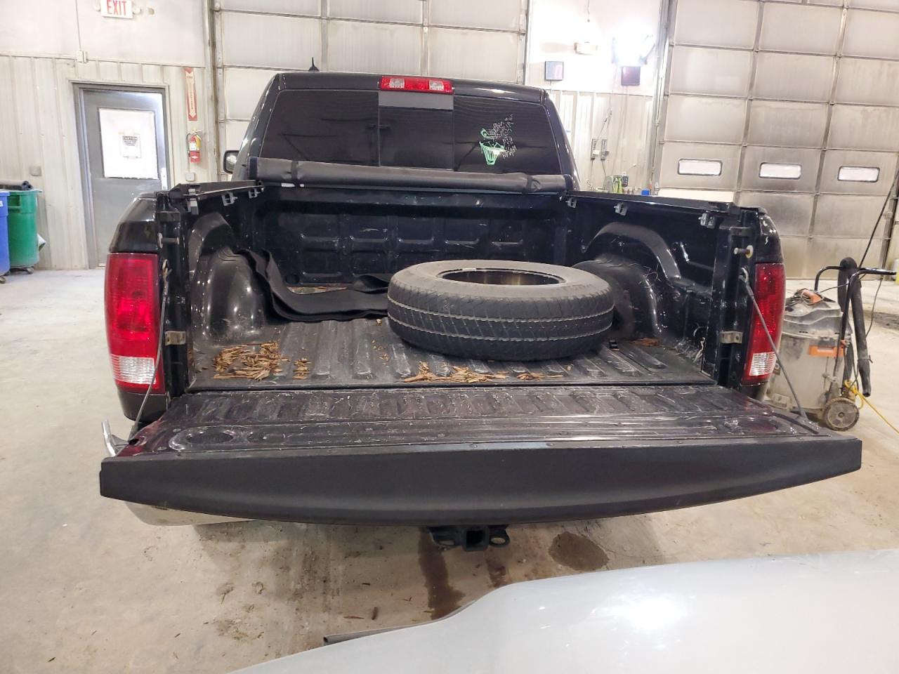 1C6RR7LG8FS728748 2015 Ram 1500 Slt