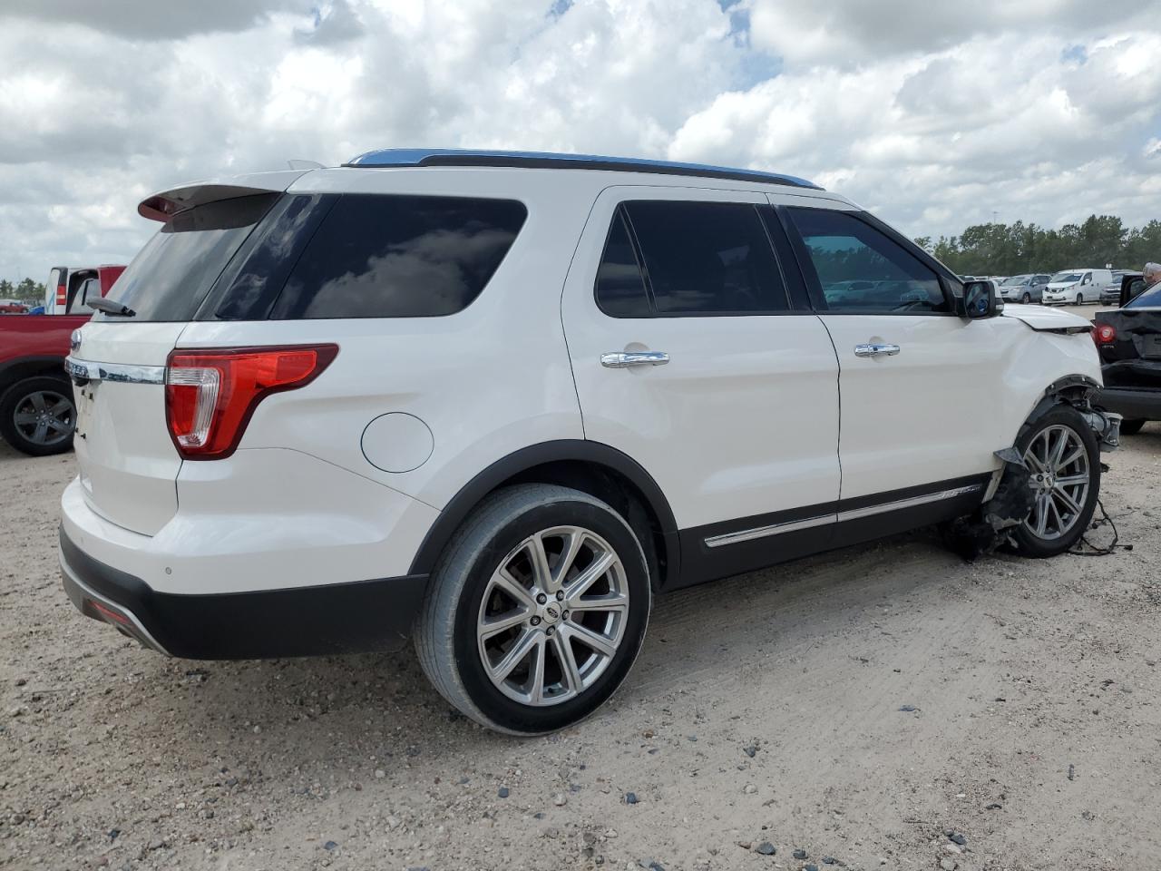 1FM5K7F82HGB37767 2017 Ford Explorer Limited