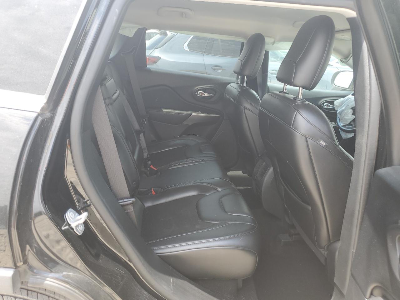 1C4PJLLN5KD265528 2019 Jeep Cherokee Latitude Plus