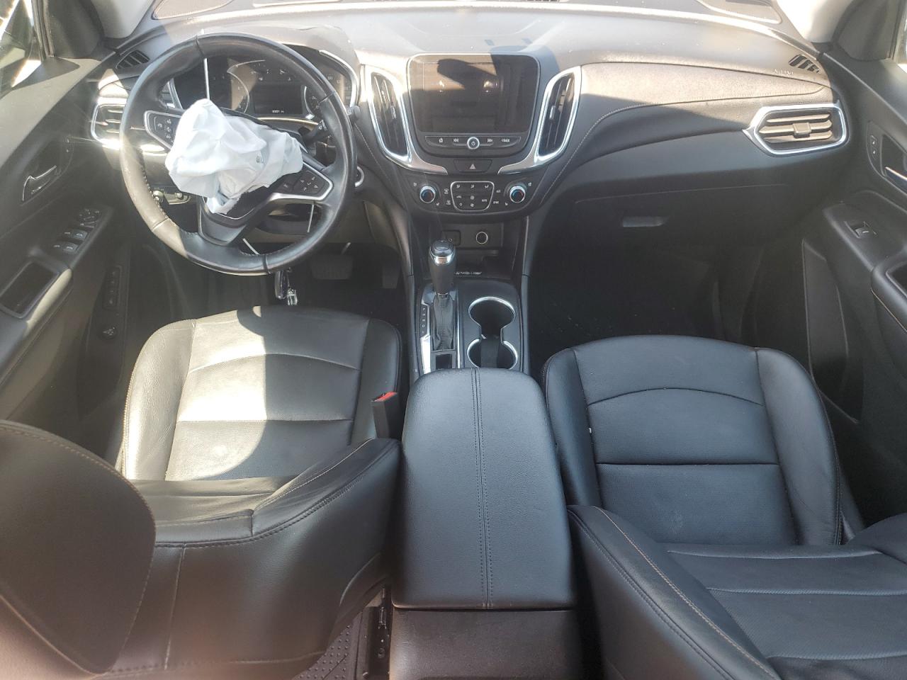 2GNAXVEV8J6300189 2018 Chevrolet Equinox Premier