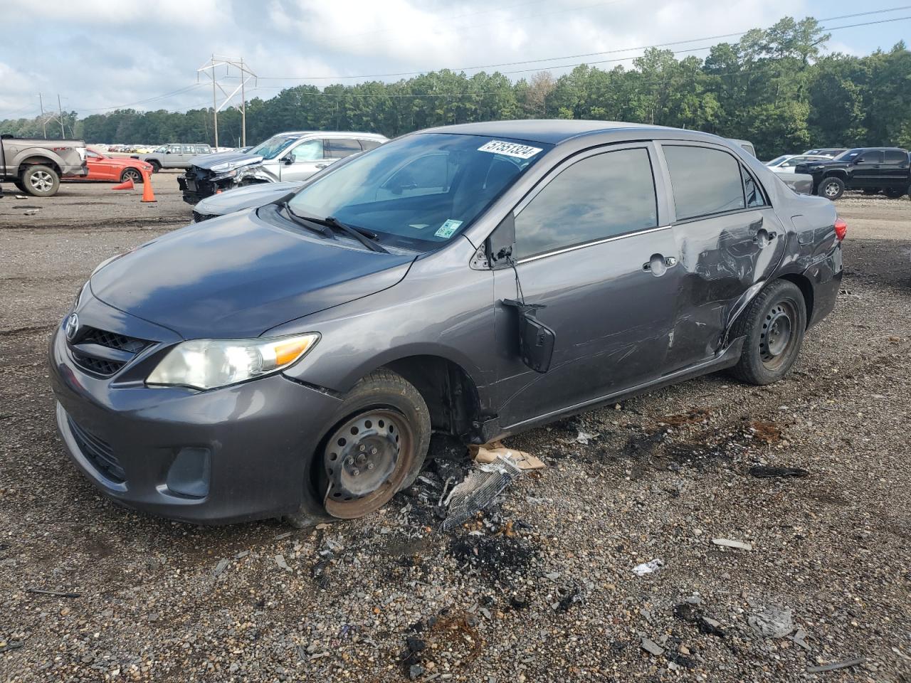 2013 Toyota Corolla Base vin: 5YFBU4EE2DP136733