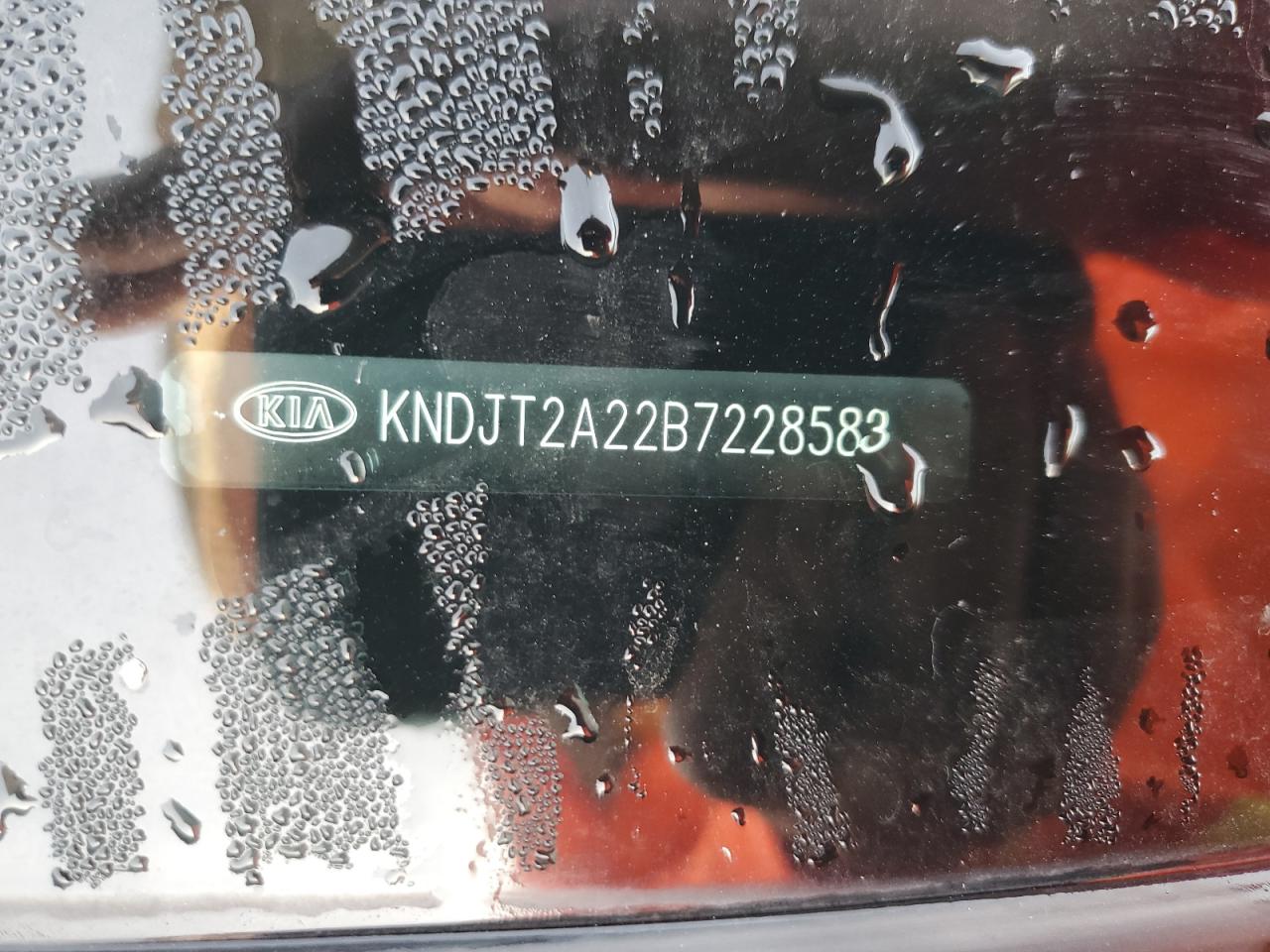 KNDJT2A22B7228583 2011 Kia Soul +