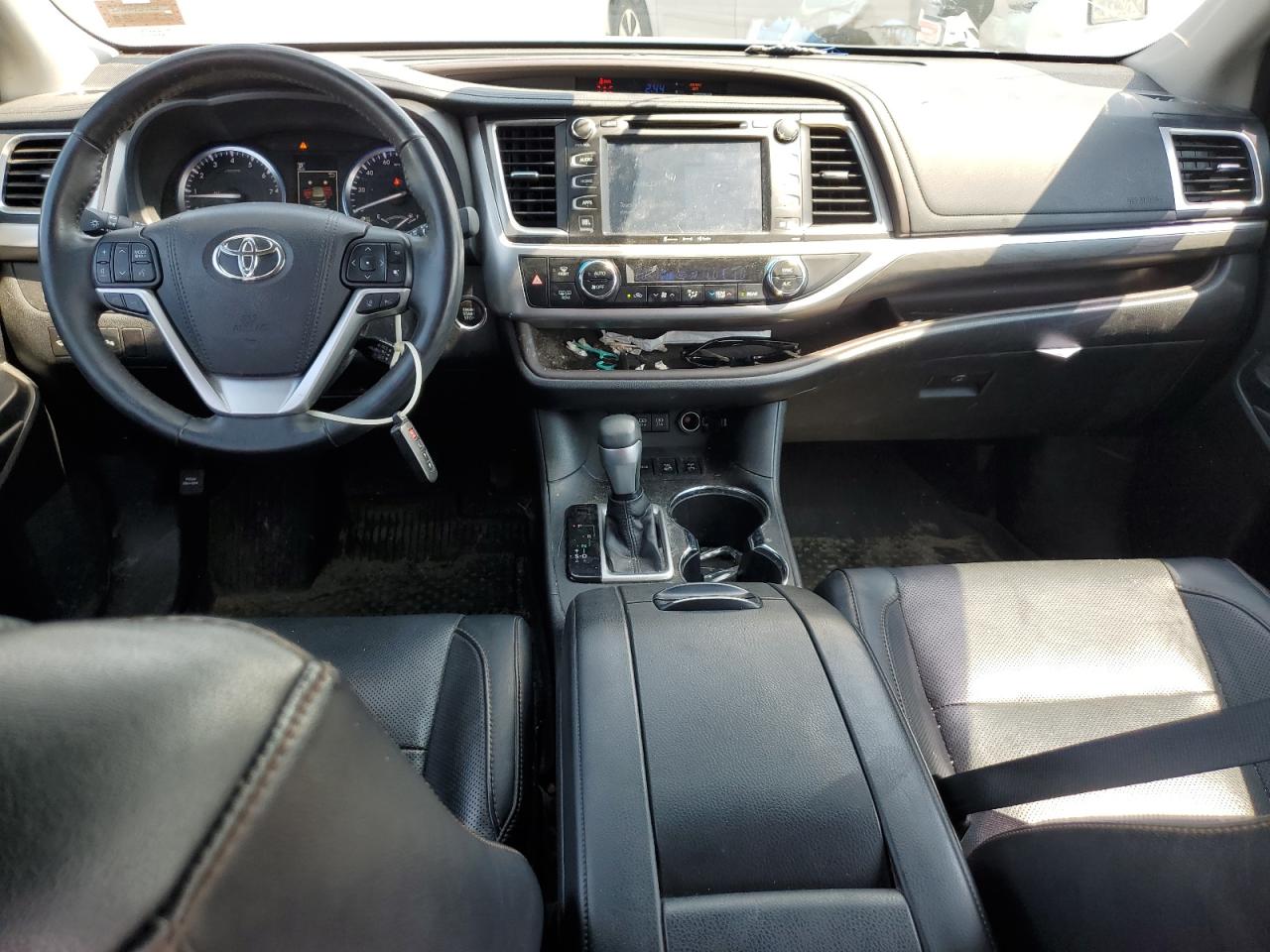 5TDDZRFH8HS418534 2017 Toyota Highlander Limited