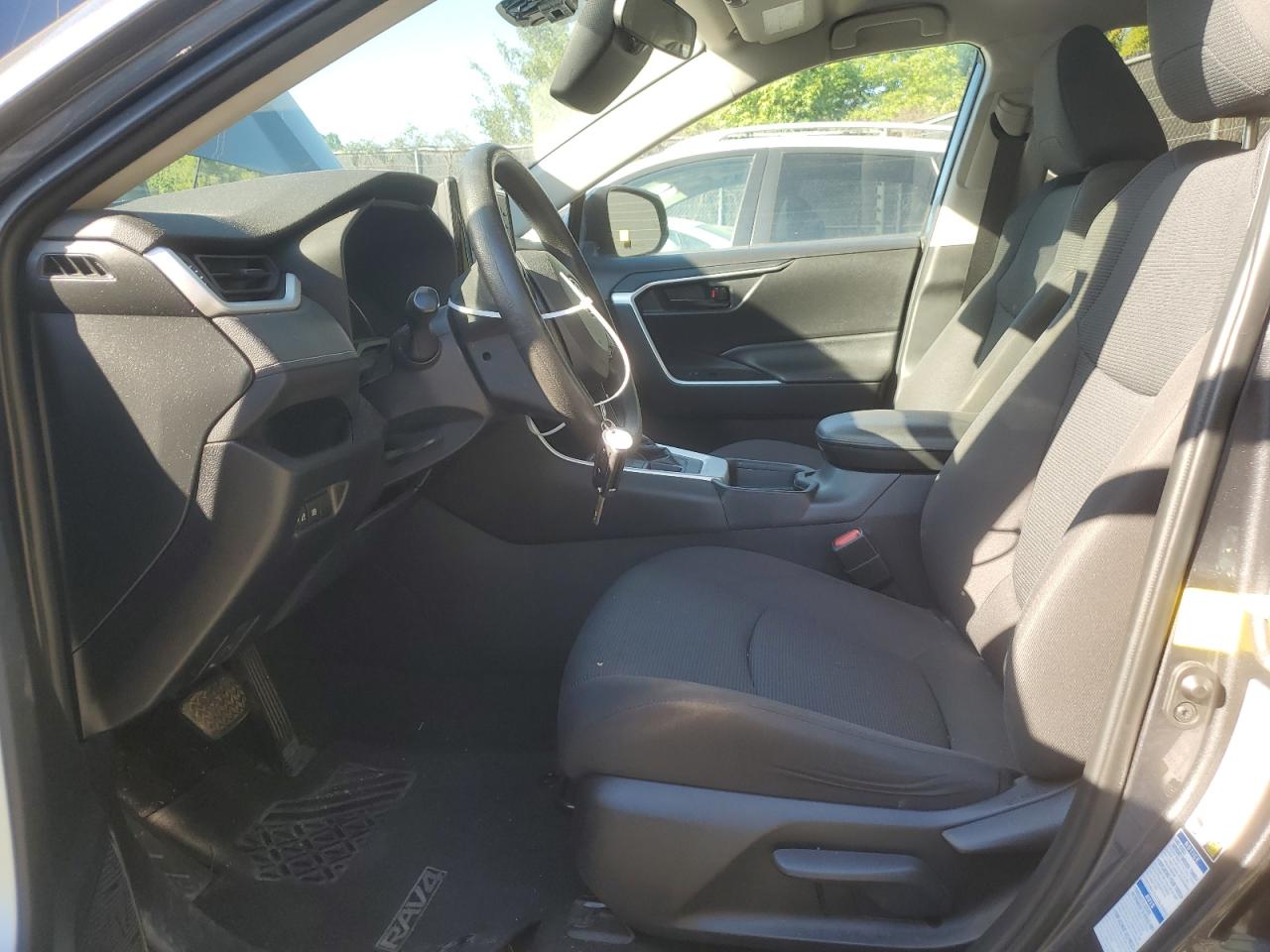 2T3G1RFV7MW141846 2021 Toyota Rav4 Le