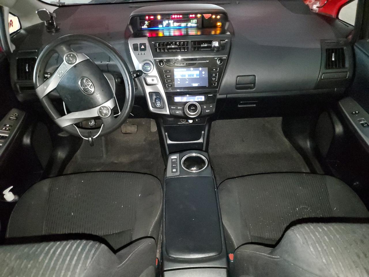 JTDZN3EU6HJ071635 2017 Toyota Prius V