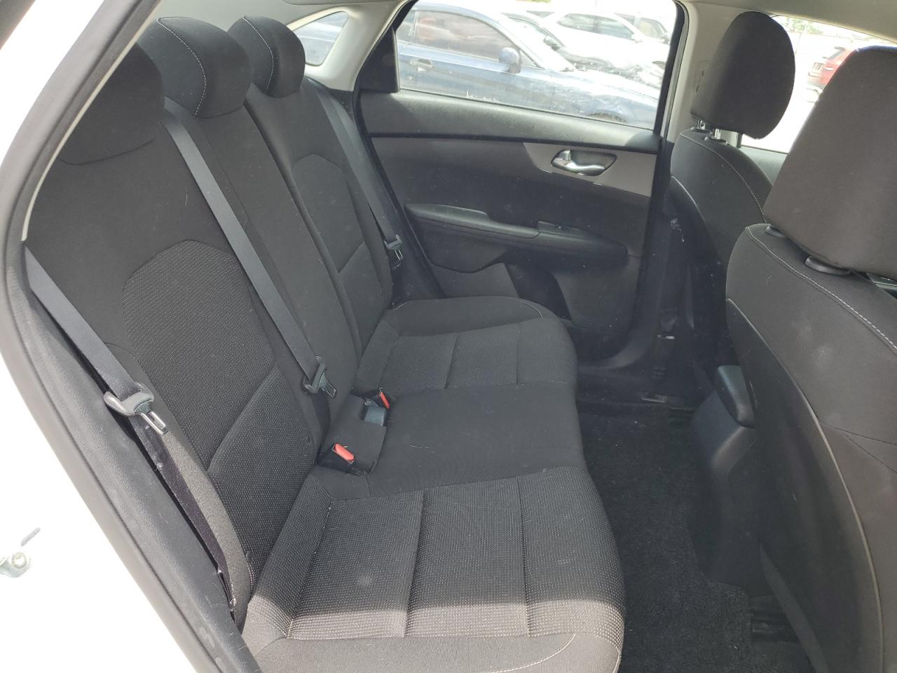 3KPF24AD1KE101703 2019 Kia Forte Fe