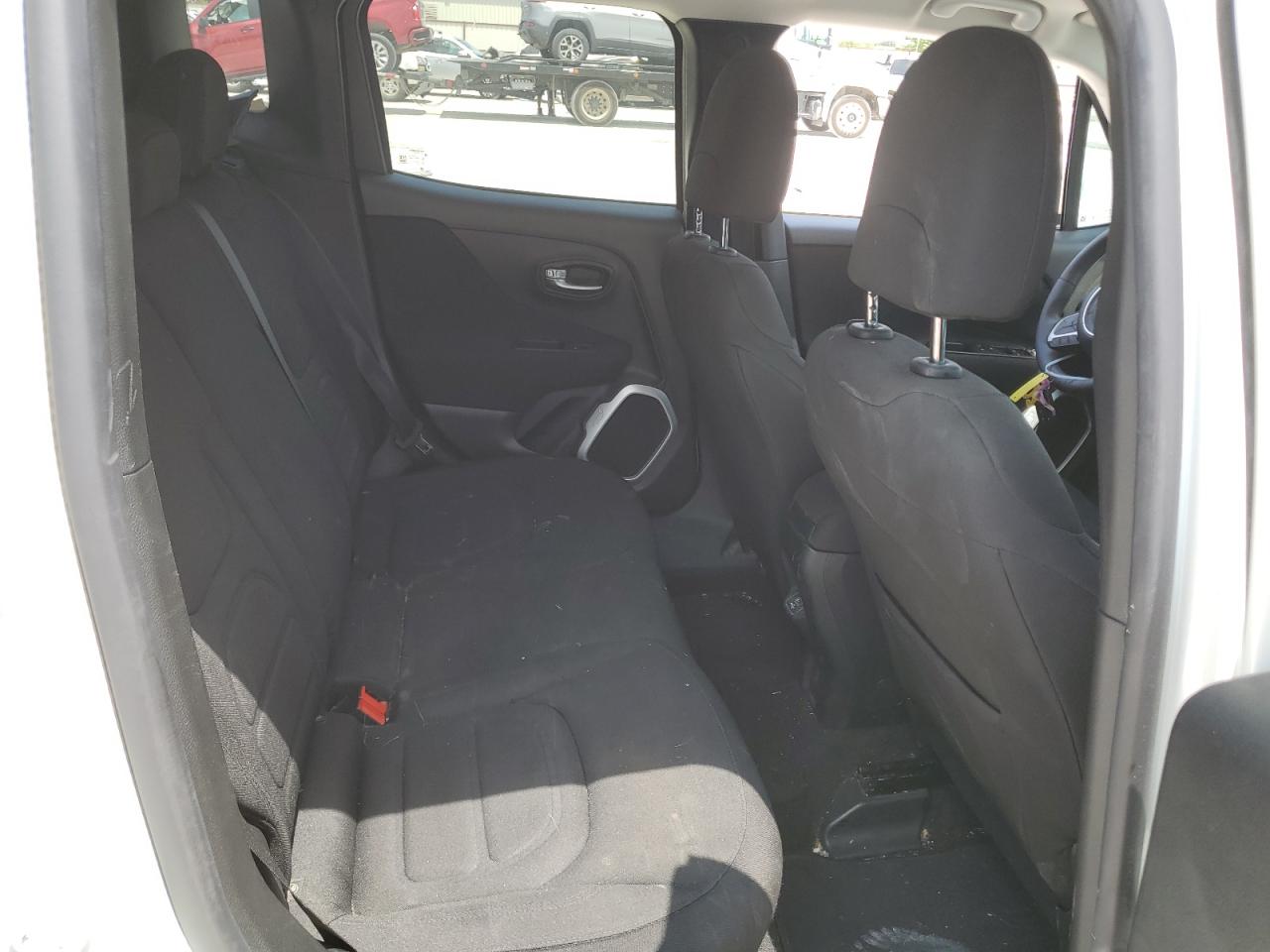 ZACCJABB6JPJ19470 2018 Jeep Renegade Latitude