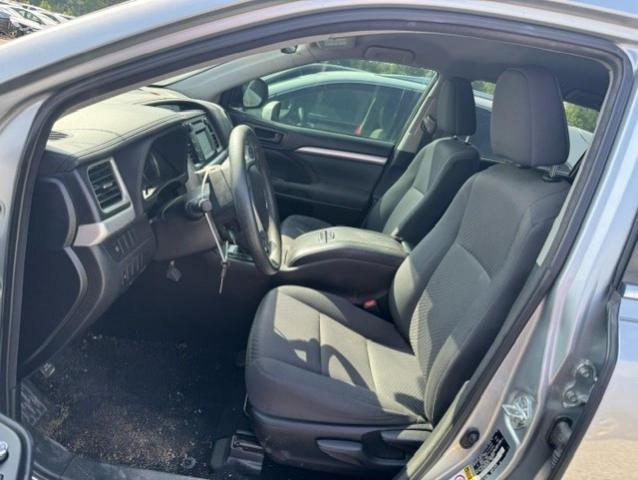 2017 Toyota Highlander Le VIN: 5TDZZRFH5HS226123 Lot: 56087694