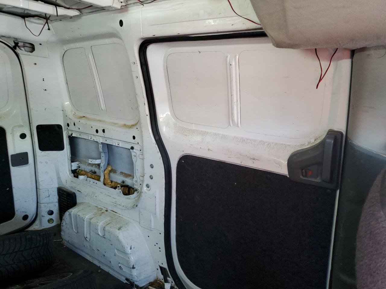 3N6CM0KN8EK697392 2014 Nissan Nv200 2.5S