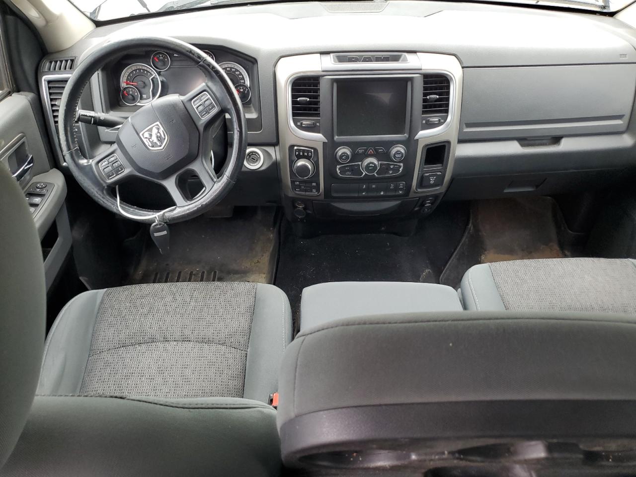 1C6RR7TT5ES443999 2014 Ram 1500 Slt