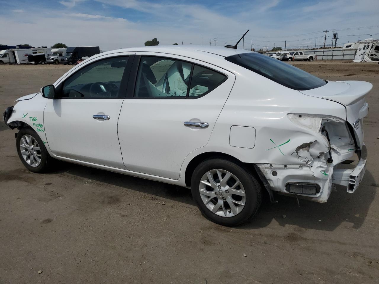 2018 Nissan Versa S vin: 3N1CN7AP4JL868805