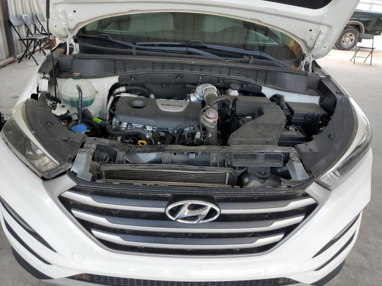 KM8J3CA29JU686896 2018 Hyundai Tucson Value