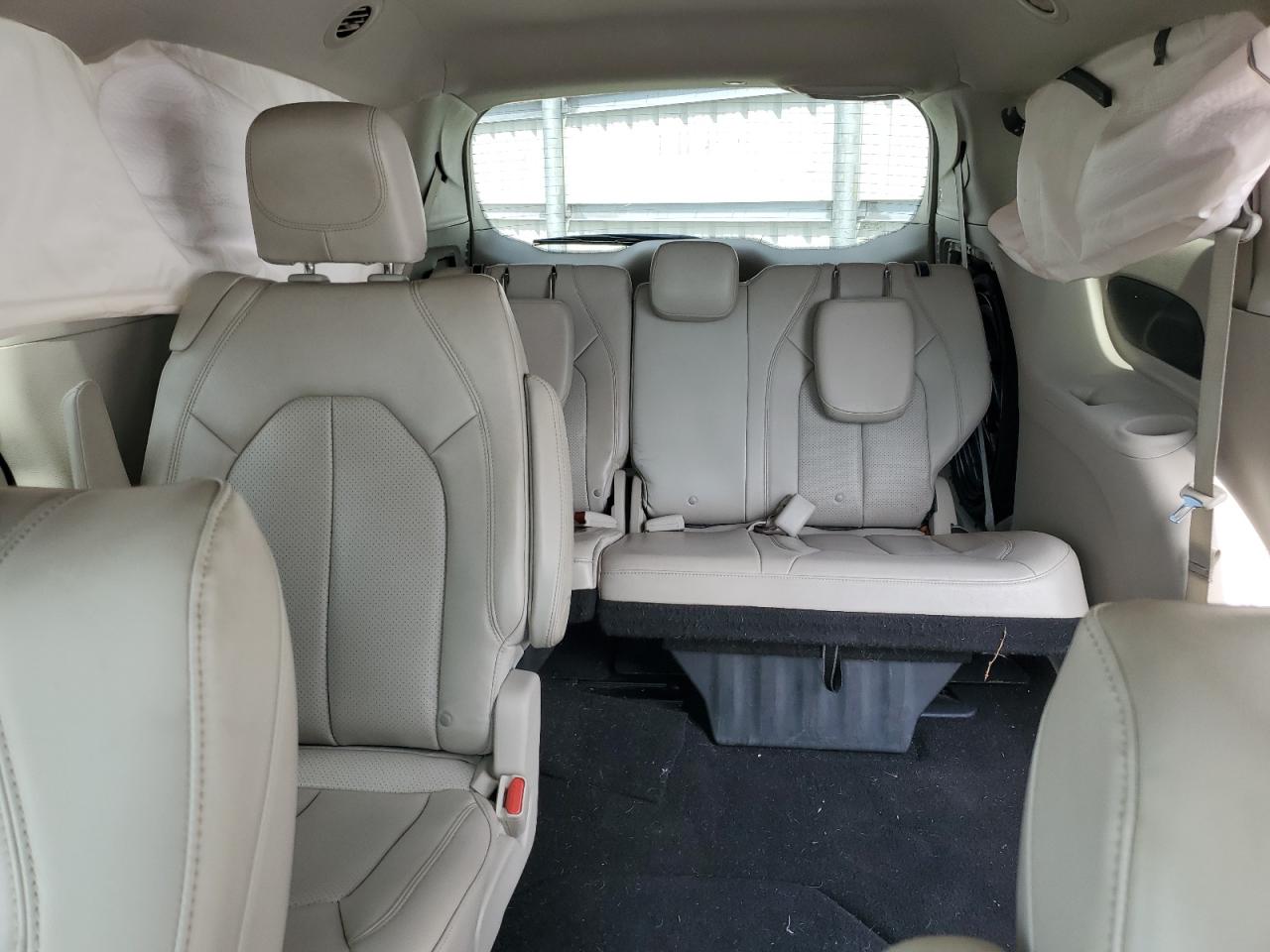 2C4RC1DG6MR532912 2021 Chrysler Voyager Lxi