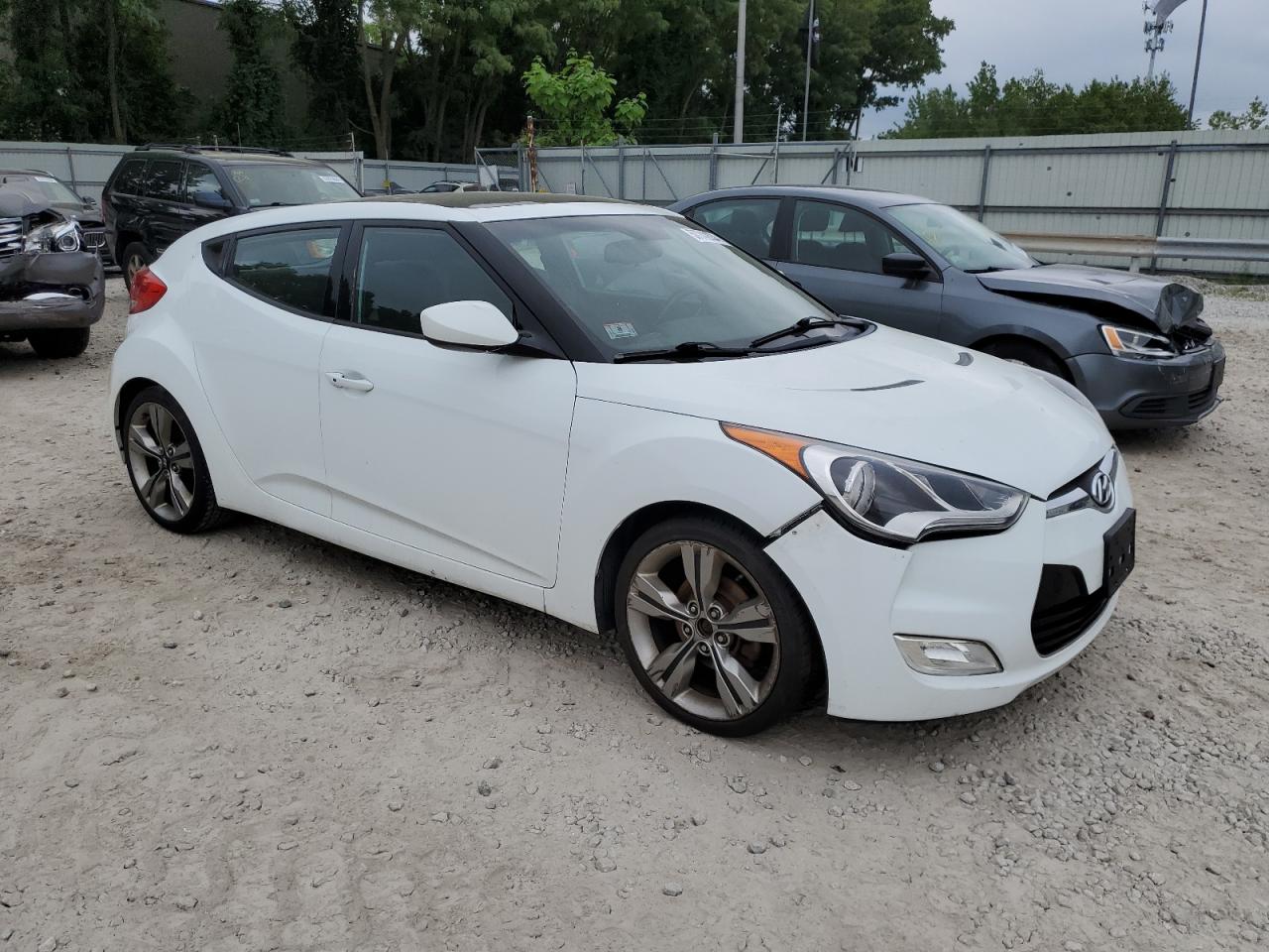 KMHTC6AD0FU226884 2015 Hyundai Veloster