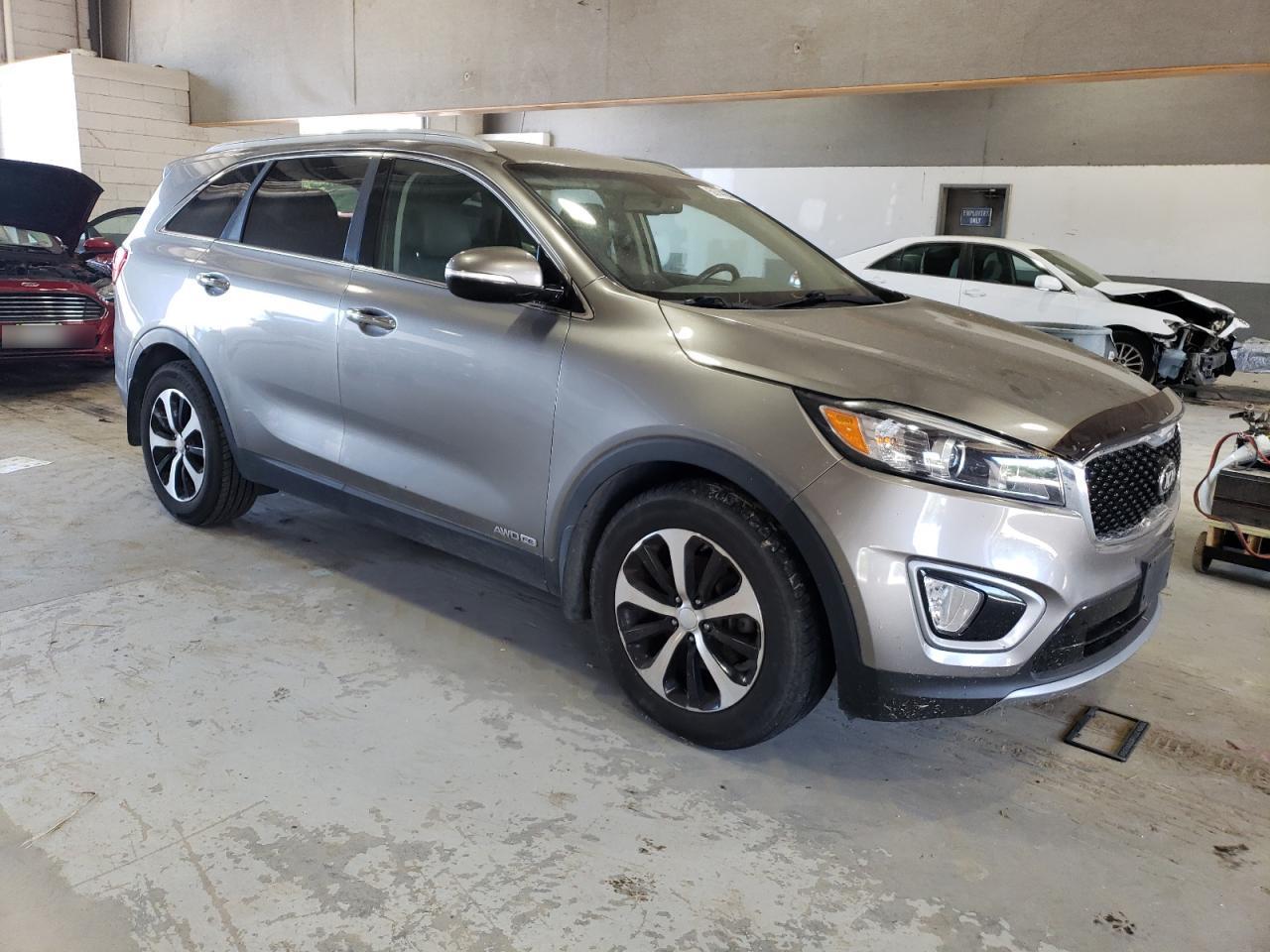 2016 Kia Sorento Ex vin: 5XYPHDA55GG143149