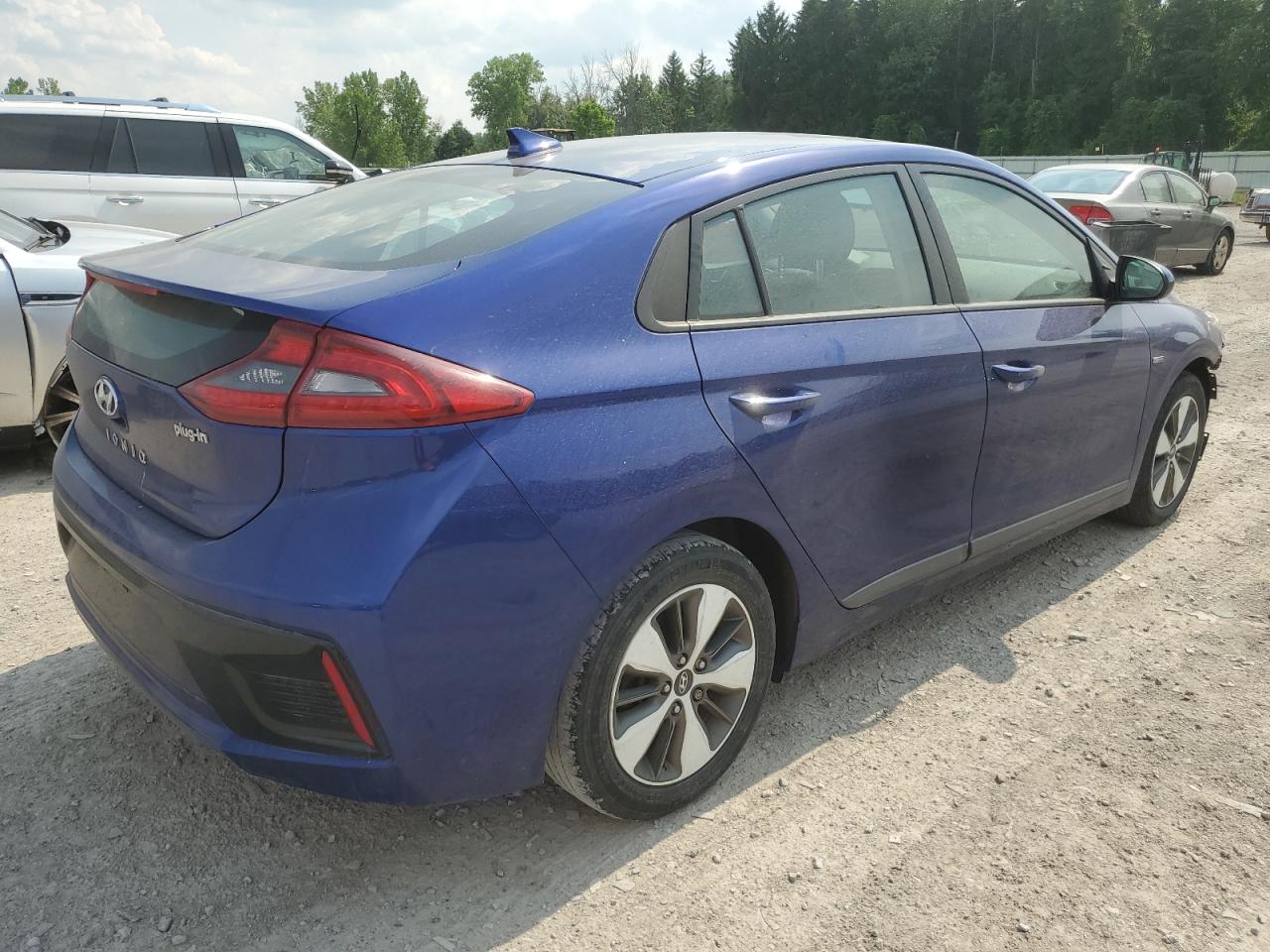 2019 Hyundai Ioniq vin: KMHC65LD9KU151479