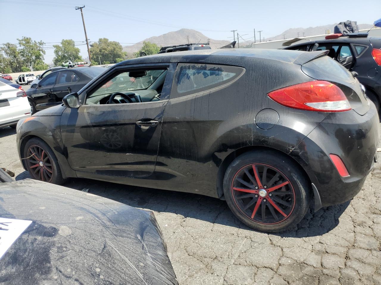 2013 Hyundai Veloster vin: KMHTC6AD5DU115230