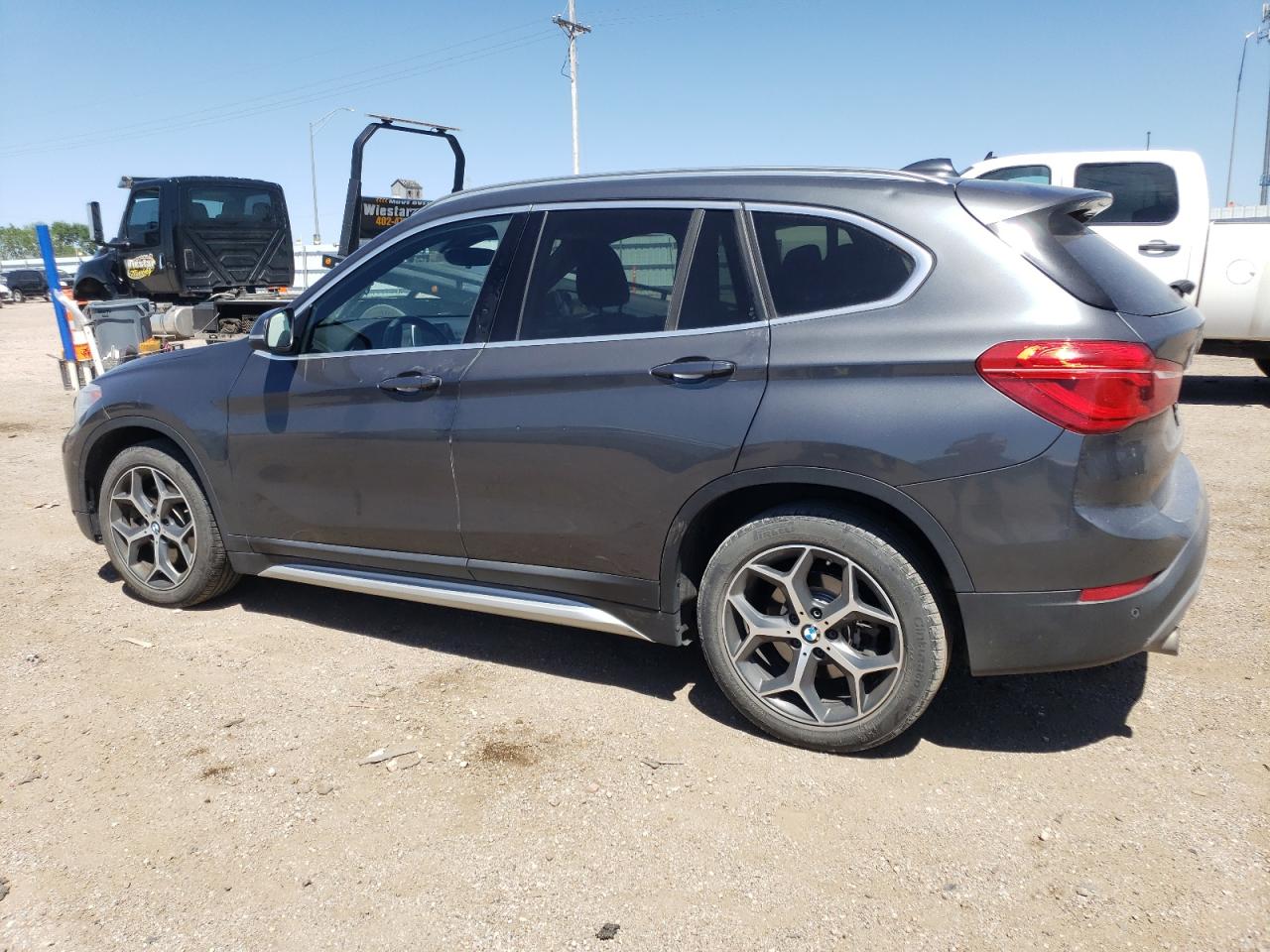 2017 BMW X1 xDrive28I vin: WBXHT3C30H5F80145