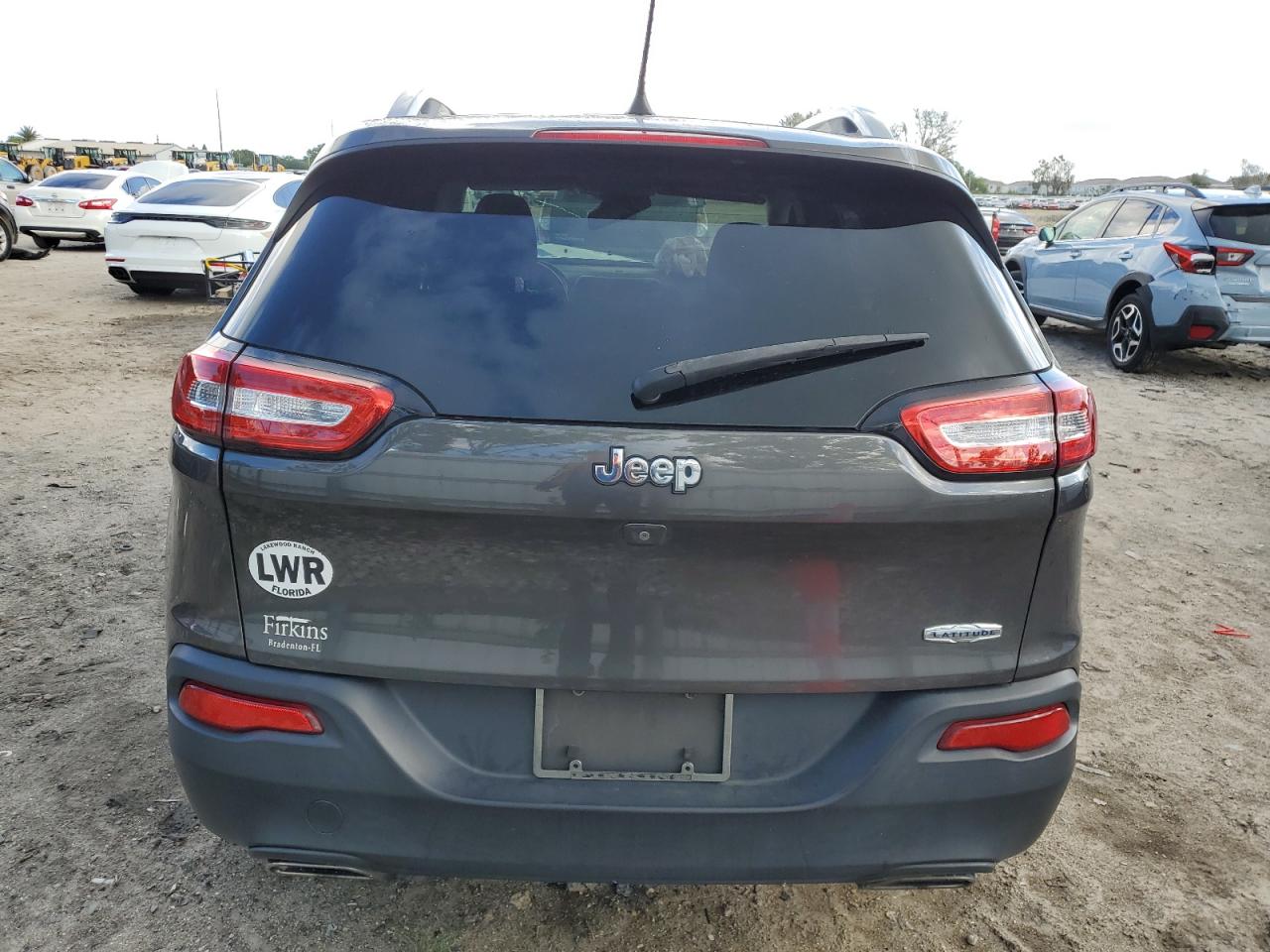 1C4PJLCS6HW640281 2017 Jeep Cherokee Latitude