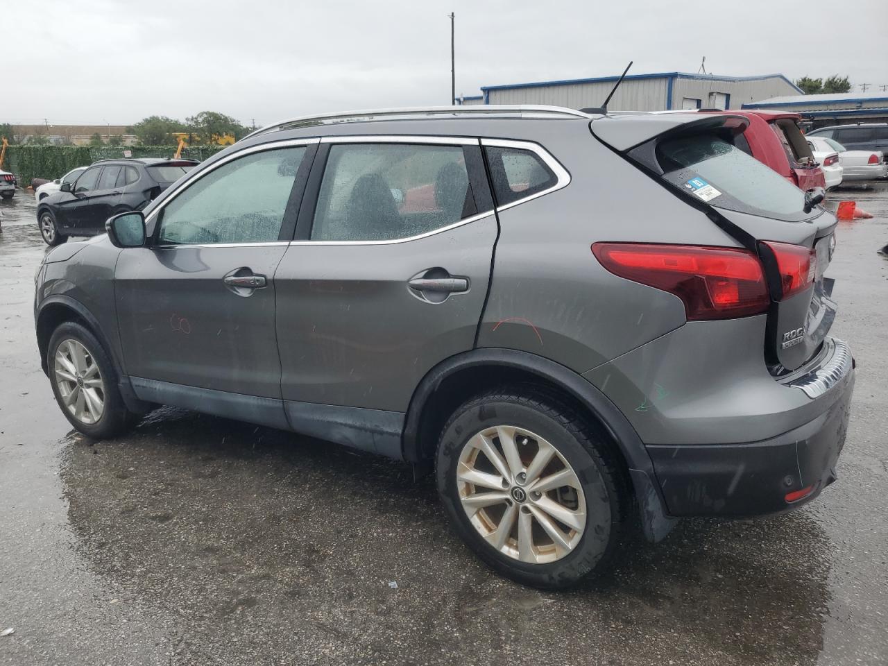 JN1BJ1CP6KW527404 NISSAN ROGUE 2019