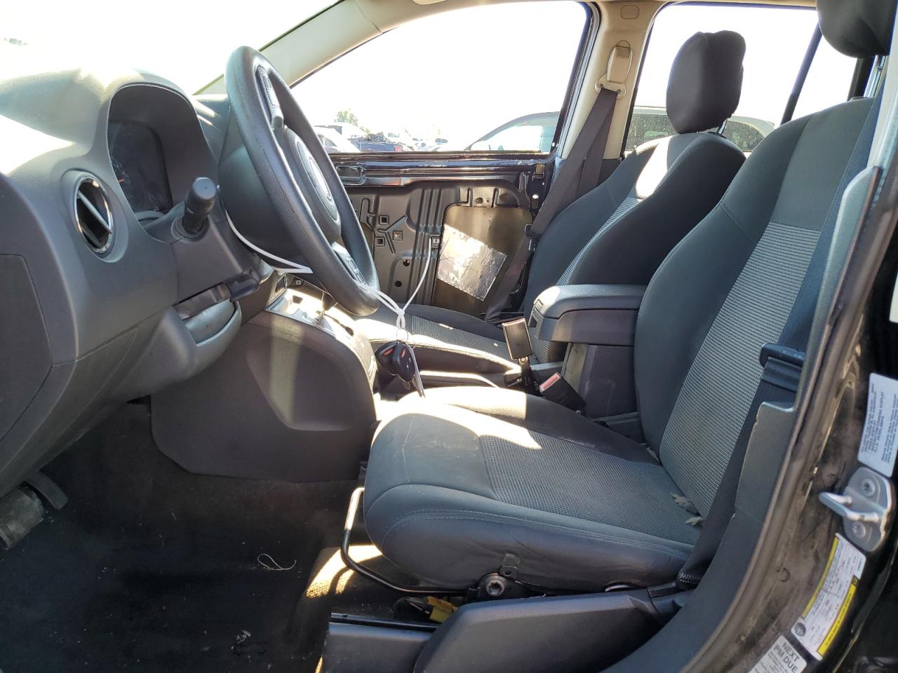 1C4NJCBAXGD609271 2016 Jeep Compass Sport