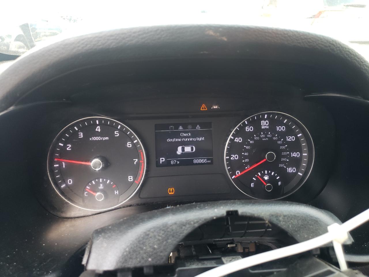 3KPF24AD4KE028021 2019 Kia Forte Fe