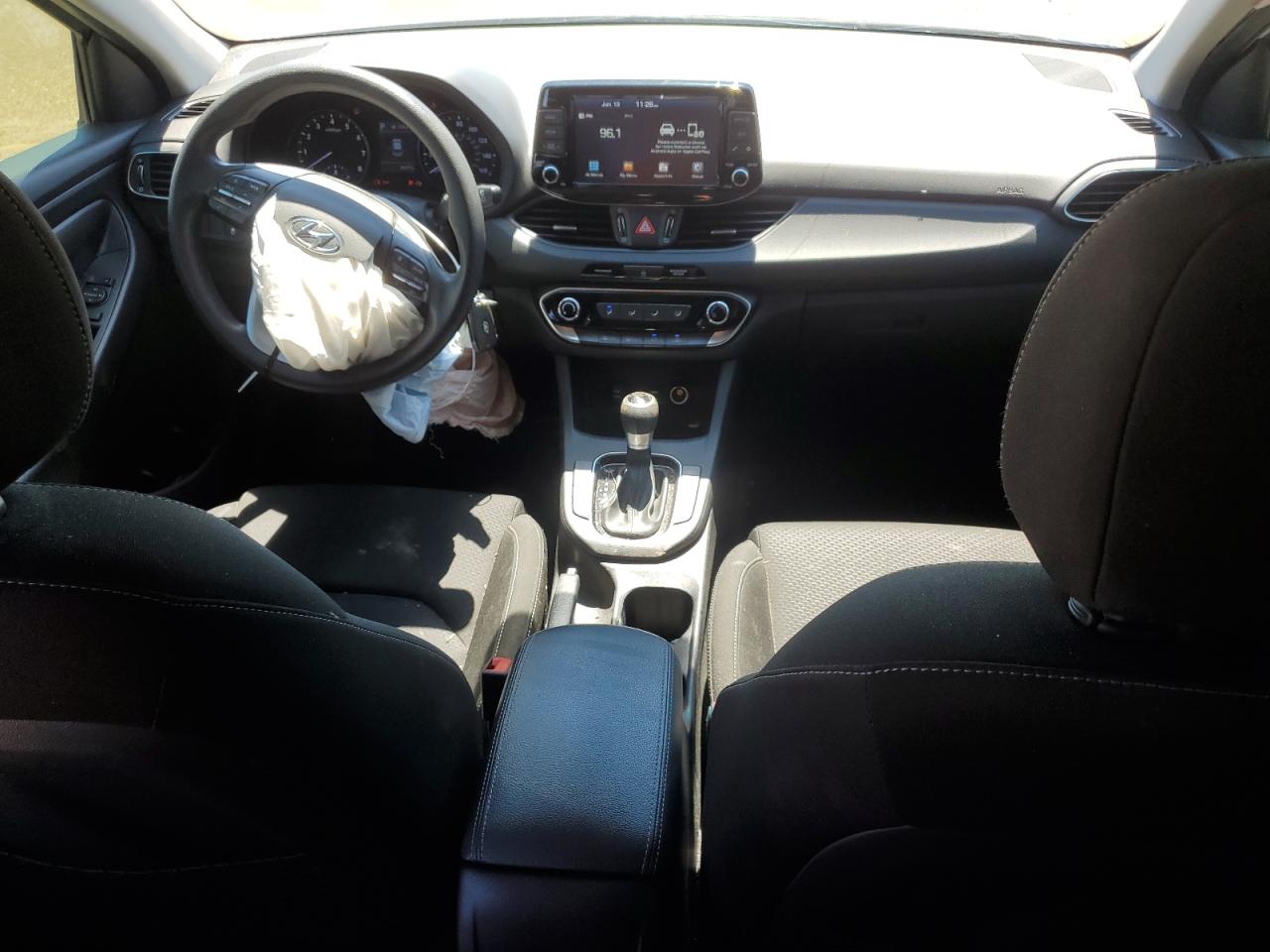 KMHH35LE2KU106830 2019 Hyundai Elantra Gt